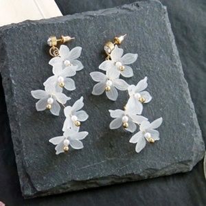 White handing dangle drop flower earrings handmade